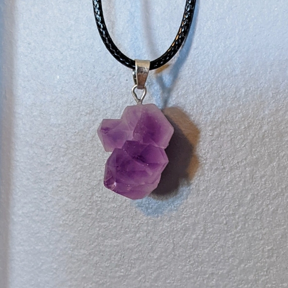 💜 Beautiful raw Amethyst necklaces💜 - Picture 2 of 3